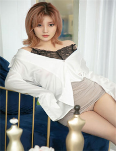 美女被迫用内裤丝袜堵住嘴,移动迷宫3百度云