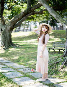 金惠秀图片,ai人脸替换明星喷水造梦网站